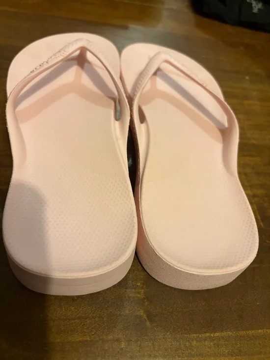 Women's Soft Pink Slip-On Flip Flop Sandals - Picture 4 of 4